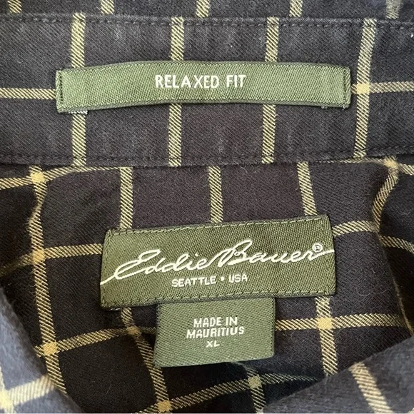 Eddie Bauer Button-Down - Picture 5 of 9